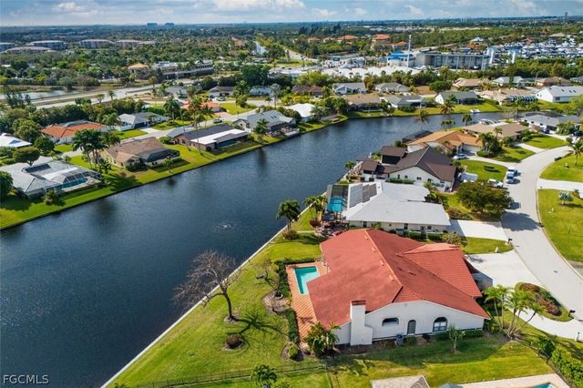 6896 Erin Marie CT, Fort Myers, FL 33919