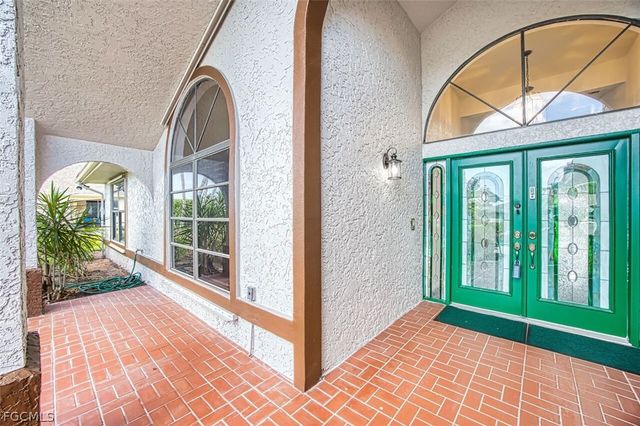 6896 Erin Marie CT, Fort Myers, FL 33919