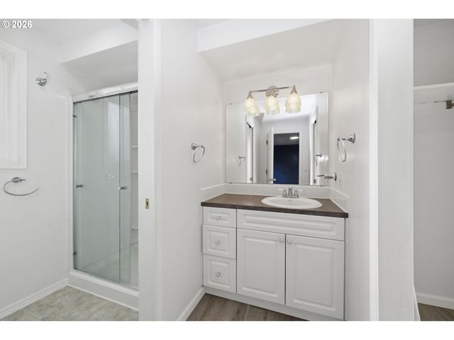 85217 WINDING Way, Pleasant Hill, OR 97455