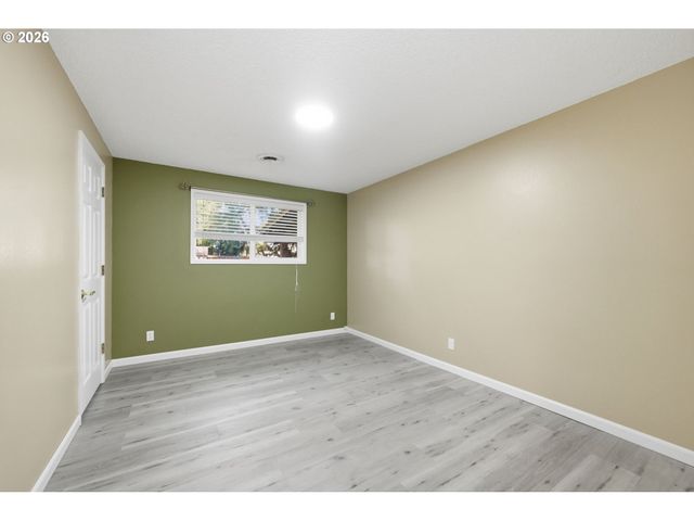 85217 WINDING Way, Pleasant Hill, OR 97455