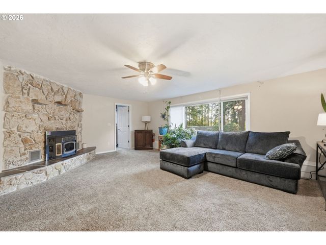 85217 WINDING Way, Pleasant Hill, OR 97455