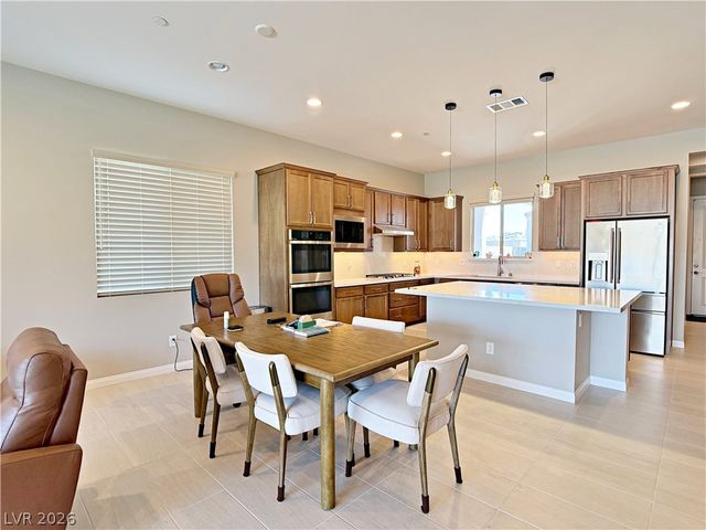 11622 Peregrine Point Court, Las Vegas, NV 89138