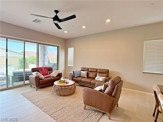 11622 Peregrine Point Court, Las Vegas, NV 89138