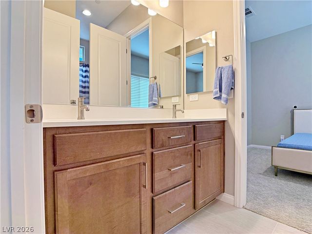 11622 Peregrine Point Court, Las Vegas, NV 89138