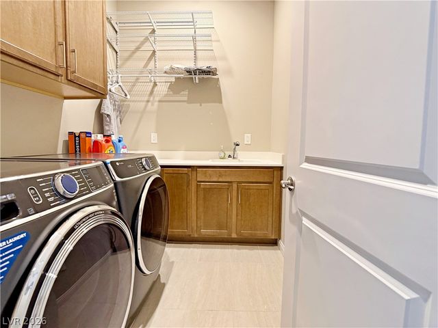 11622 Peregrine Point Court, Las Vegas, NV 89138