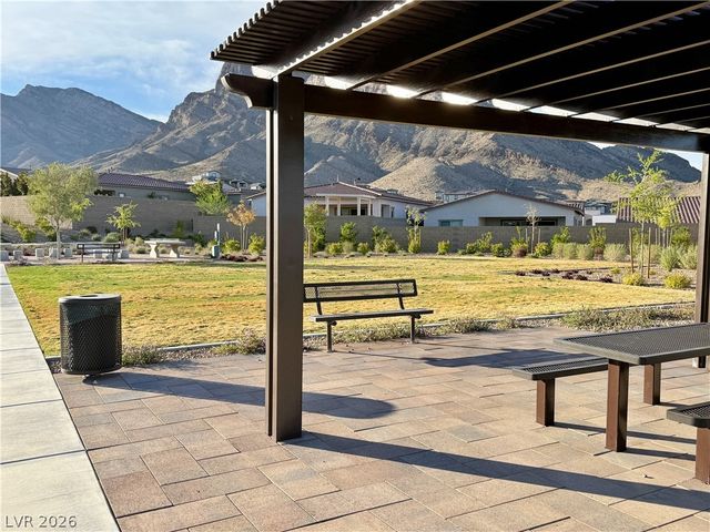 11622 Peregrine Point Court, Las Vegas, NV 89138