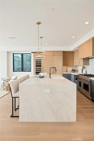 212 Manhattan Avenue, Manhattan Beach, CA 90266