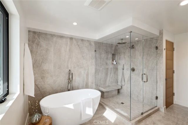 212 Manhattan Avenue, Manhattan Beach, CA 90266