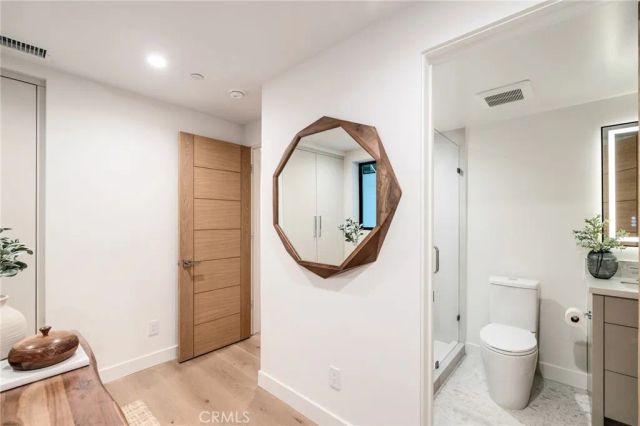 212 Manhattan Avenue, Manhattan Beach, CA 90266