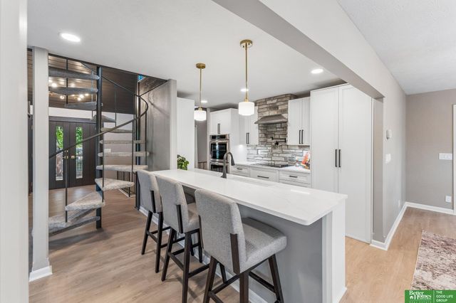 21925 Quail Ridge Circle, Elkhorn, NE 68022