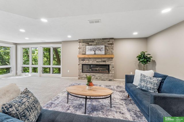 21925 Quail Ridge Circle, Elkhorn, NE 68022