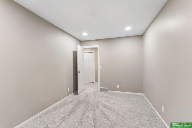 21925 Quail Ridge Circle, Elkhorn, NE 68022