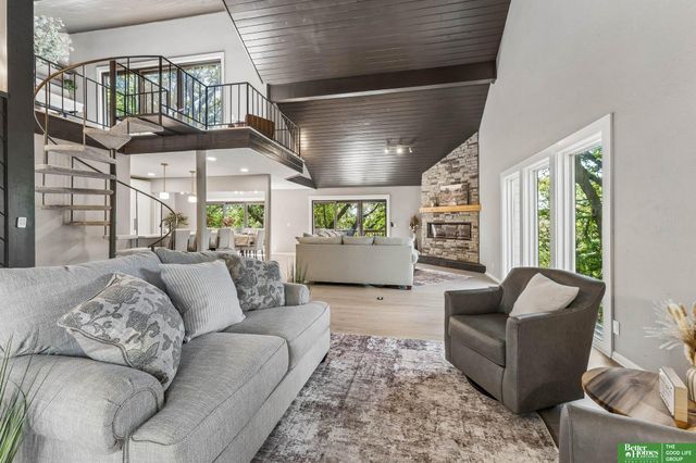 21925 Quail Ridge Circle, Elkhorn, NE 68022