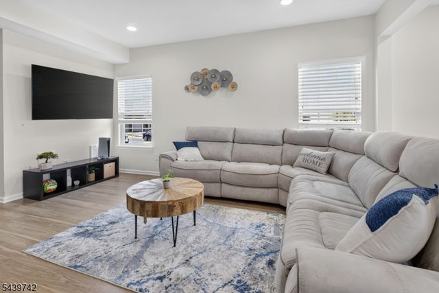 91 Sundance Dr, Hamilton Twp., NJ 08619