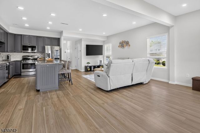 91 Sundance Dr, Hamilton Twp., NJ 08619