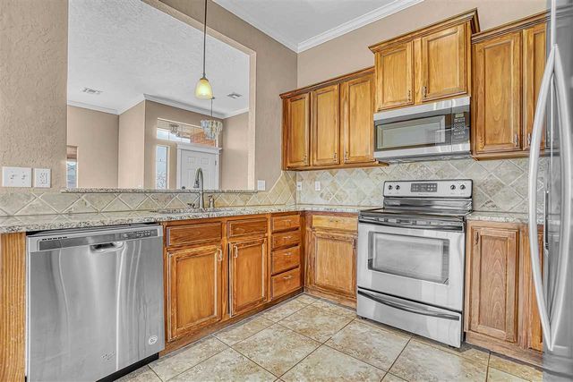 201 NW Cherry Ave, Cache, OK 73527