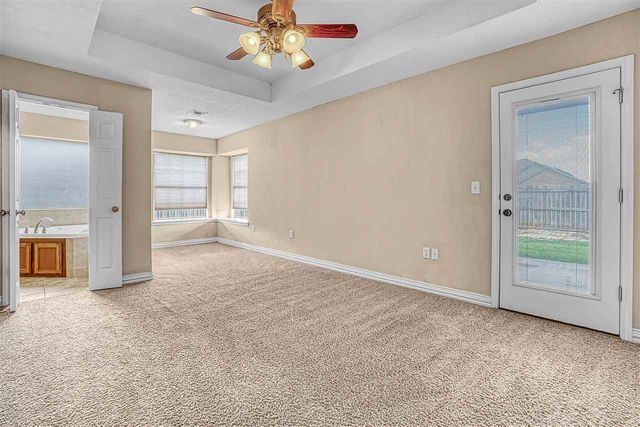 201 NW Cherry Ave, Cache, OK 73527