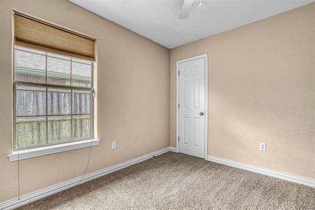 201 NW Cherry Ave, Cache, OK 73527