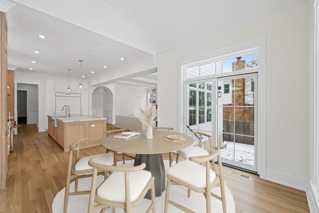 2438 Pomona Lane, Wilmette, IL 60091