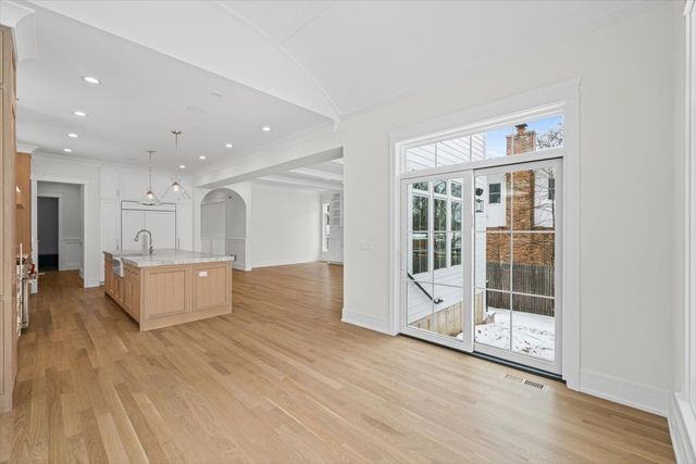 2438 Pomona Lane, Wilmette, IL 60091