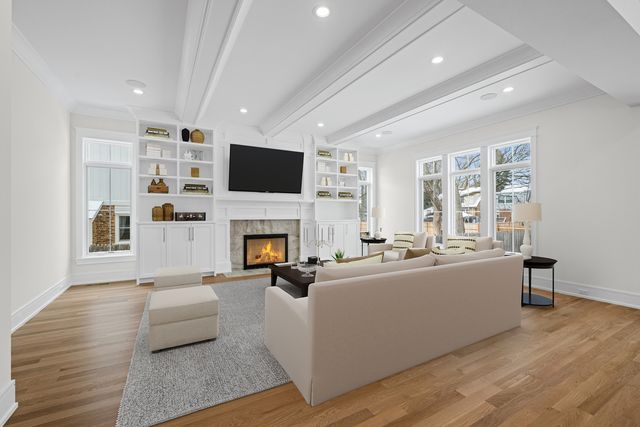 2438 Pomona Lane, Wilmette, IL 60091