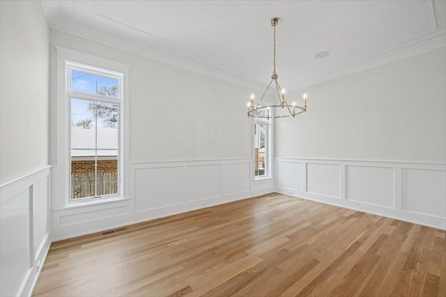 2438 Pomona Lane, Wilmette, IL 60091