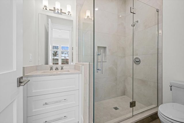 2438 Pomona Lane, Wilmette, IL 60091