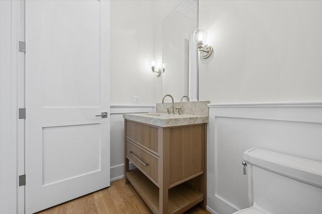 2438 Pomona Lane, Wilmette, IL 60091