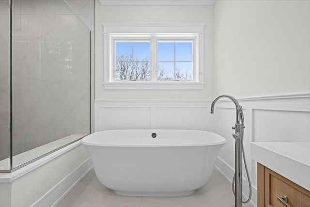 2438 Pomona Lane, Wilmette, IL 60091