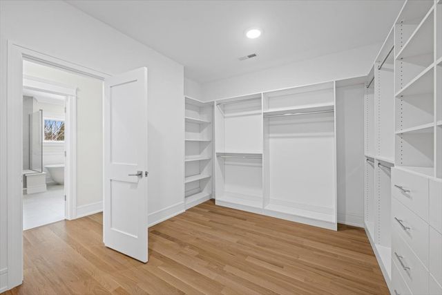 2438 Pomona Lane, Wilmette, IL 60091