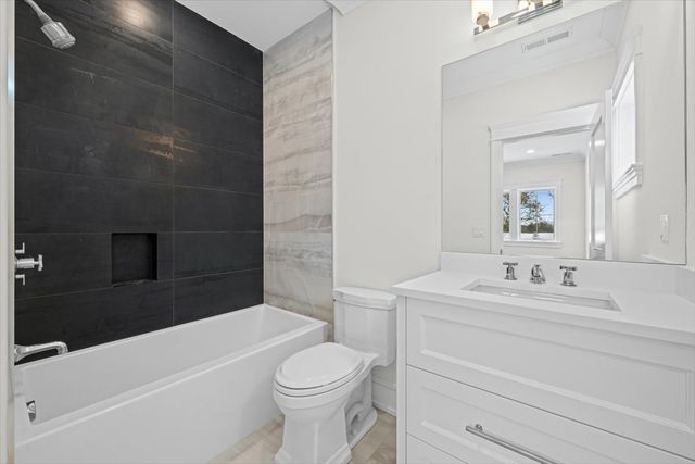 2438 Pomona Lane, Wilmette, IL 60091