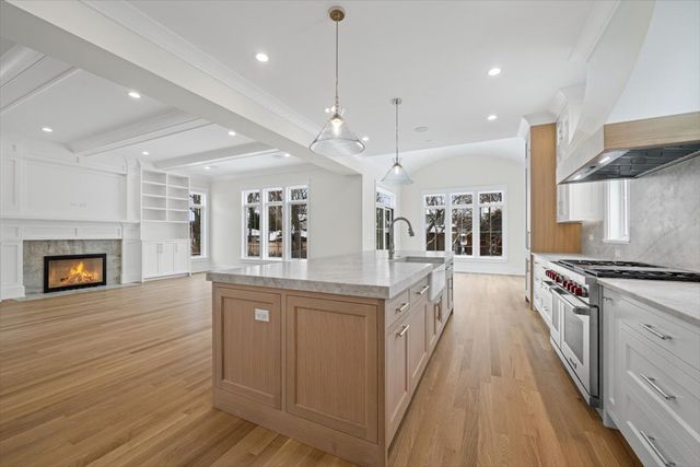 2438 Pomona Lane, Wilmette, IL 60091