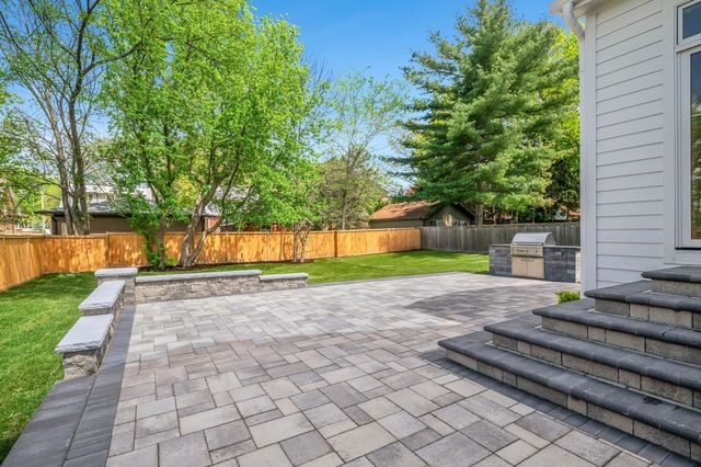2438 Pomona Lane, Wilmette, IL 60091