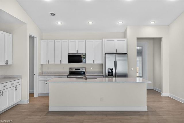 1141 SE 35th ST, Cape Coral, FL 33904