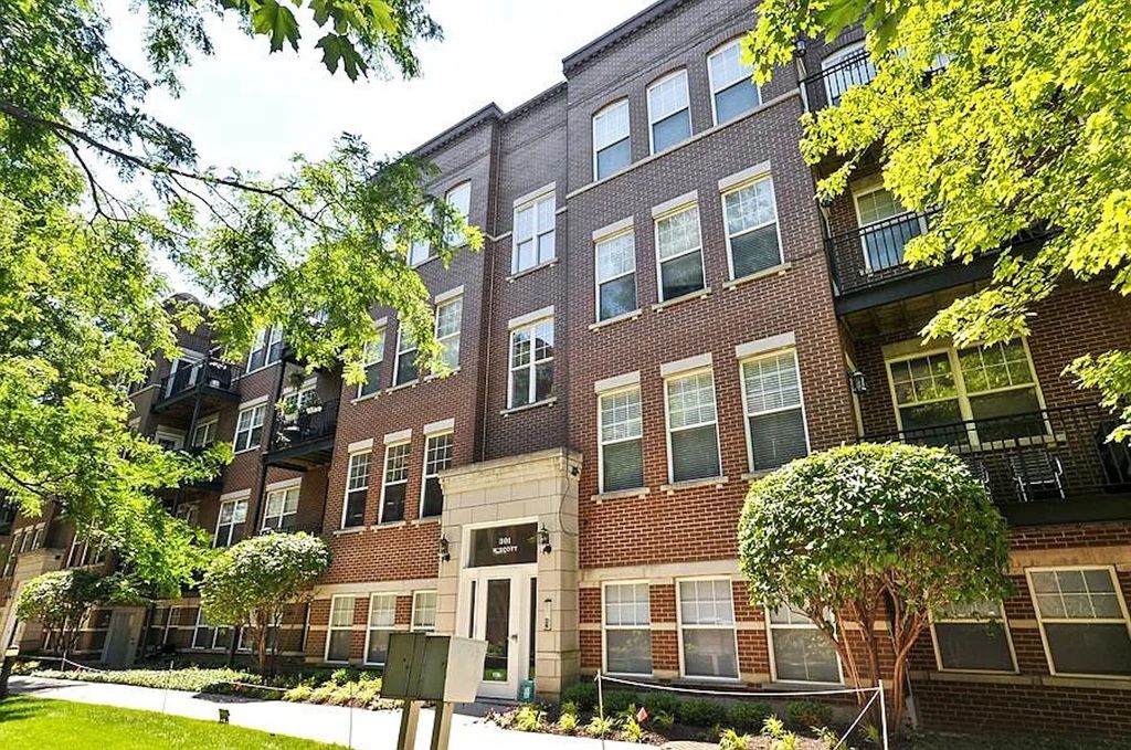 301 W SCOTT Street 204, Chicago, IL 60610 — exterior