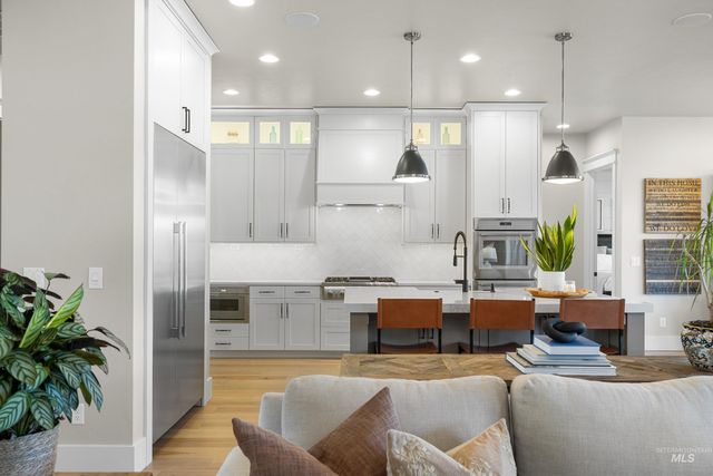 5008 W Strant St, Eagle, ID 83616