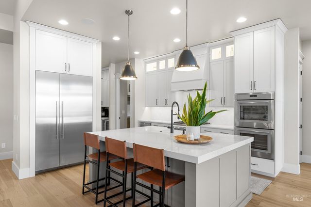 5008 W Strant St, Eagle, ID 83616