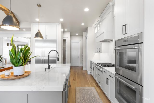 5008 W Strant St, Eagle, ID 83616