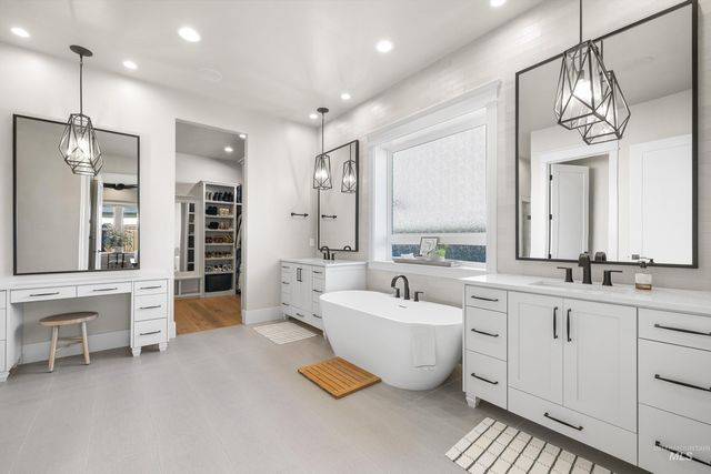 5008 W Strant St, Eagle, ID 83616