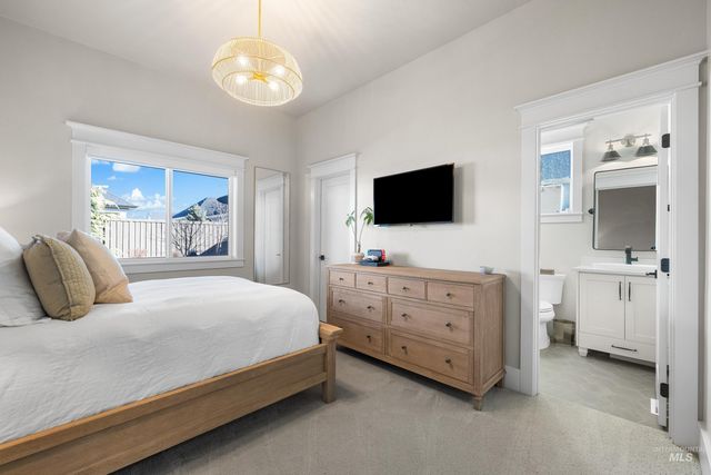 5008 W Strant St, Eagle, ID 83616