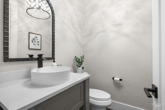 5008 W Strant St, Eagle, ID 83616