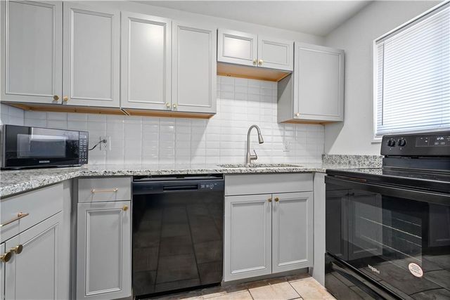 4153 Yorkshire Lane, Mobile, AL 36609