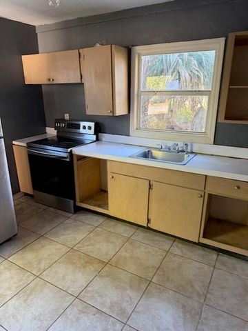 1503 Edgewood Ter Terrace, Fort Pierce, FL 34950