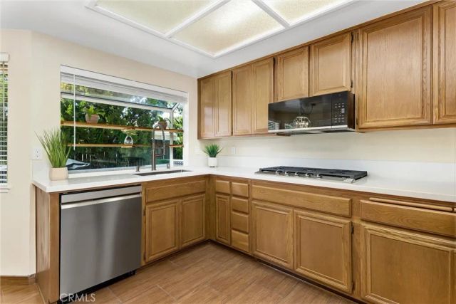 927 Knightsbridge, Redlands, CA 92374