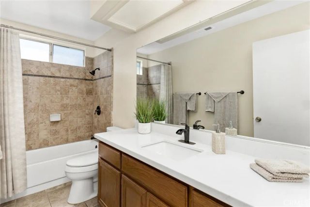 927 Knightsbridge, Redlands, CA 92374