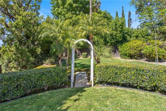 927 Knightsbridge, Redlands, CA 92374