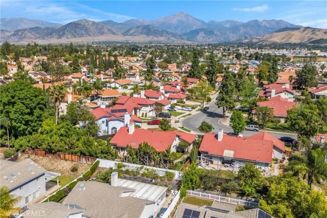 927 Knightsbridge, Redlands, CA 92374