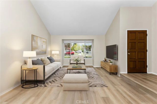 927 Knightsbridge, Redlands, CA 92374