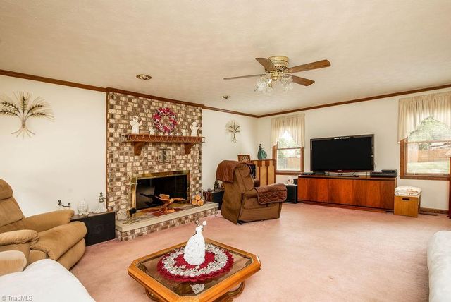 423 Walnut Grove Road, Archdale, NC 27263