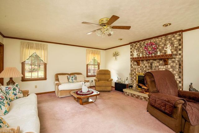 423 Walnut Grove Road, Archdale, NC 27263